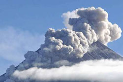 ภาพประกอบ ข่าวสาร ข่าวทั่วไป : อินโดฯไม่หวั่นภูเขาไฟระเบิด เผยรู้ดีช่วงอันตราย