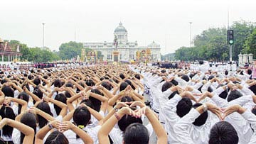 ภาพประกอบ ข่าวสาร ข่าวทั่วไป : เหรียญที่ระลึก รัชกาลที่ 5 น้อมรำลึกพระมหากรุณาธิคุณ