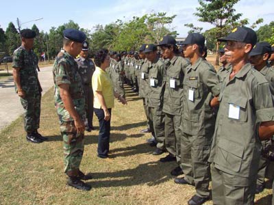 ข่าวระนอง : ผู้ว่าฯระนองมอบนโยบาย ชรบ.ช่วยสร้างสังคมอยู่เย็นเป็นสุข